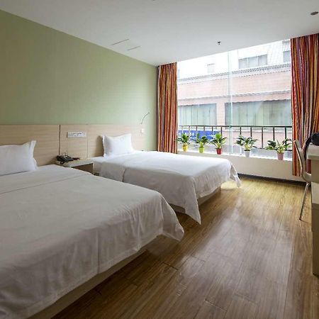 E+ Hotel Guangzhou Baixin Branch Extérieur photo