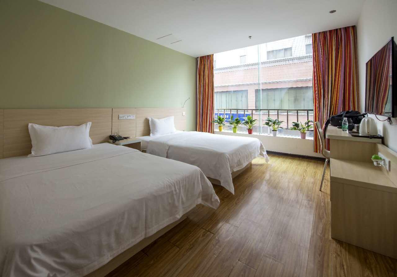 E+ Hotel Guangzhou Baixin Branch Extérieur photo