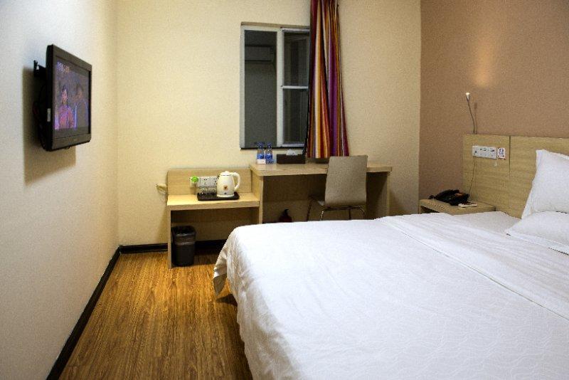 E+ Hotel Guangzhou Baixin Branch Extérieur photo